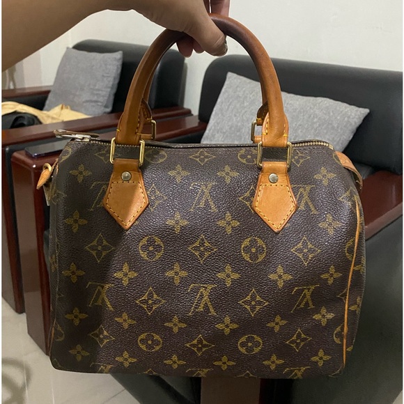 Louis Vuitton Handbags - Louis Vuitton Speedy 25